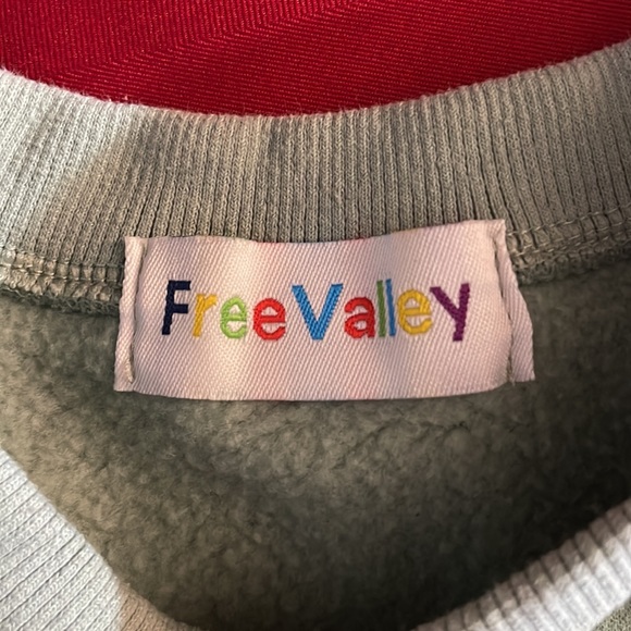 Free Valley BREAKFAST Sweatshirt - Picture 8 of 8